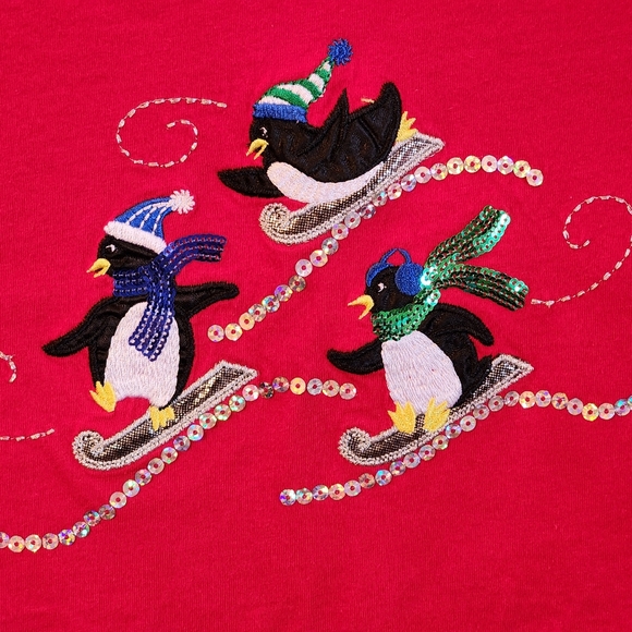 Red Long Sleeves Christmas 🎄 T-shirt size - Picture 2 of 4